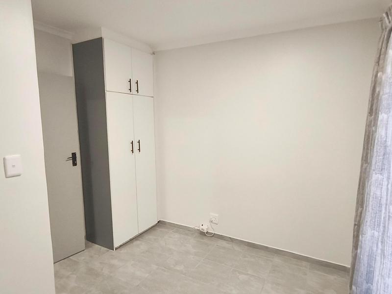 To Let 3 Bedroom Property for Rent in Vredekloof East Western Cape